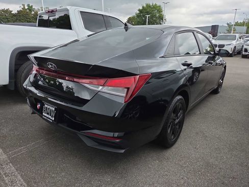 Used 2023 Hyundai Elantra SEL FWD image 4