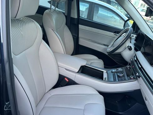 Used 2025 Hyundai Palisade Calligraphy image 3