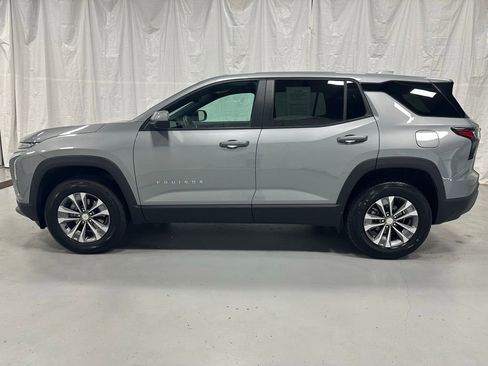 Used 2026 Chevrolet Equinox LT FWD image 4