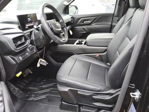 Used 2025 Chevrolet Silverado EV W/T image 3