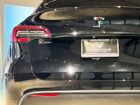 Used 2023 Tesla Model Y Long Range image 14