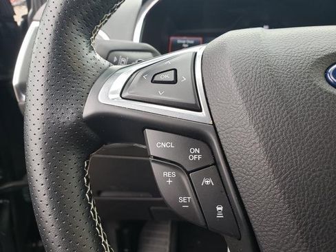 Used 2021 Ford Edge ST image 22