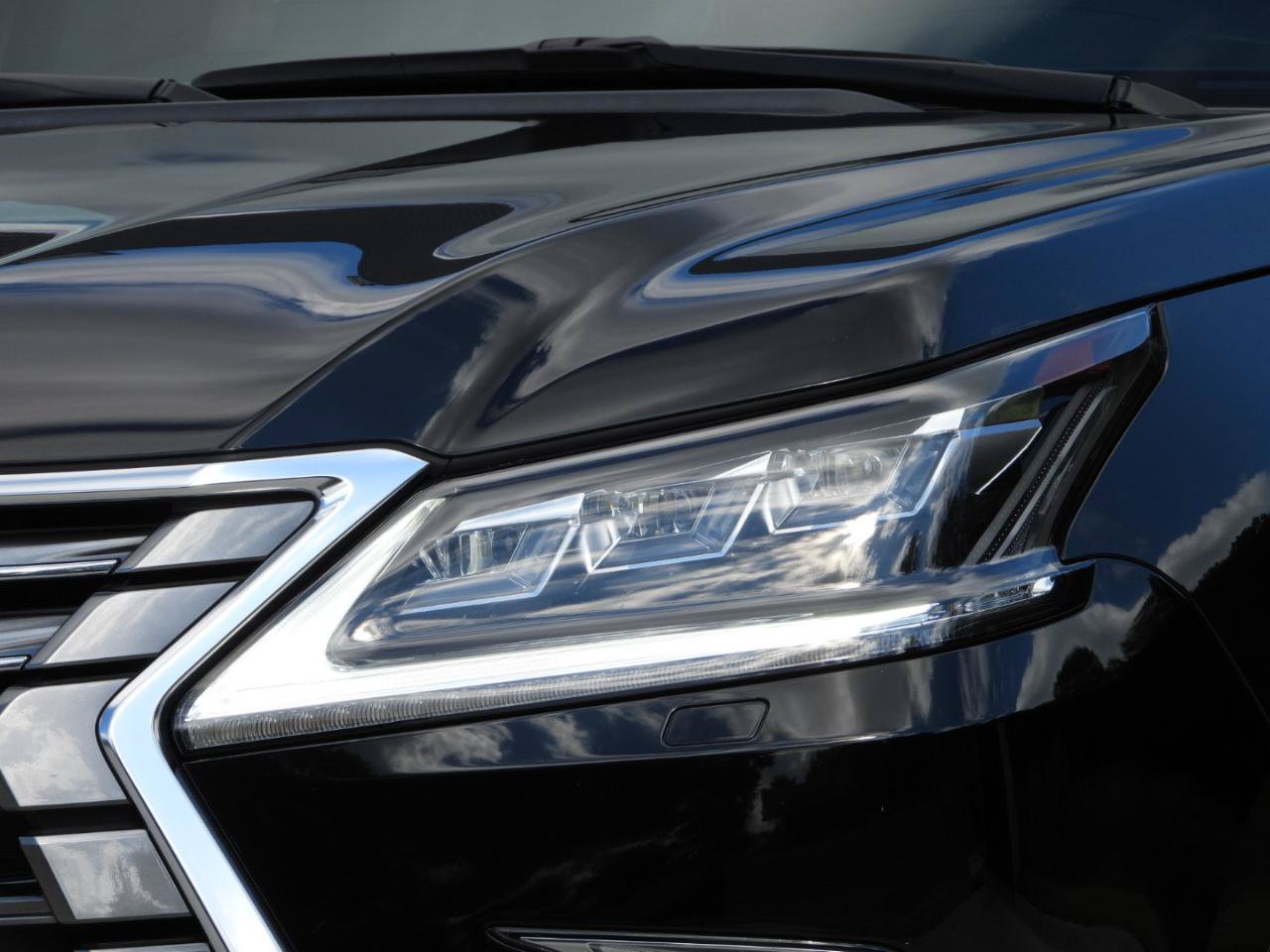 Used 2016 Lexus LX 570 4WD image 4