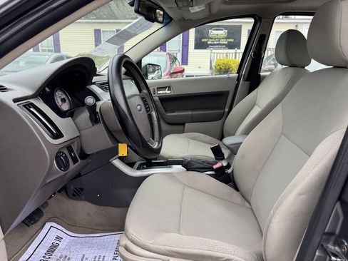 Used 2011 Ford Focus SES w/ 401A Rapid Spec Order Code image 10
