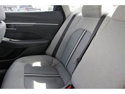 Used 2021 Hyundai Sonata SE image 11
