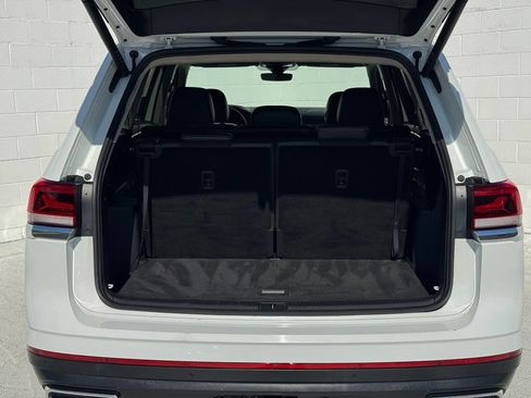 Used 2025 Volkswagen Atlas SE FWD image 16