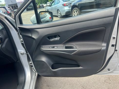 Used 2021 Nissan Versa SV FWD image 29