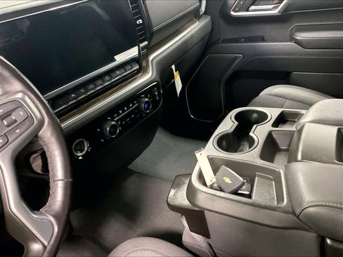 Used 2022 Chevrolet Silverado 1500 LT image 20