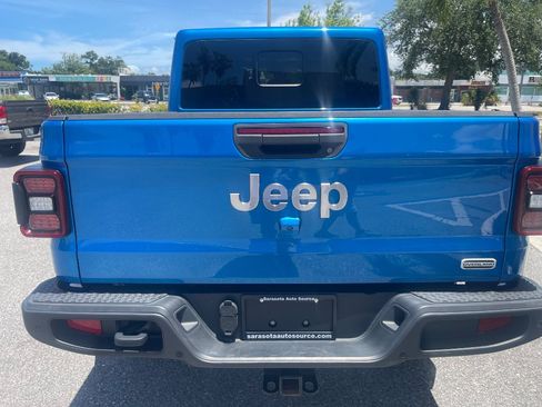 Used 2022 Jeep Gladiator Overland w/ Popular Equipment Package AWD/4WD image 6