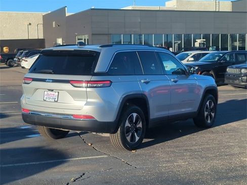 Used 2024 Jeep Grand Cherokee Limited 4xe image 3