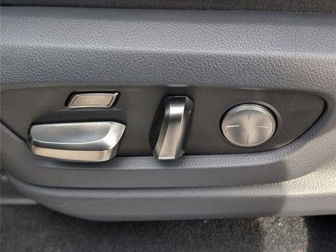 New 2026 Lexus LX 700h Luxury image 18