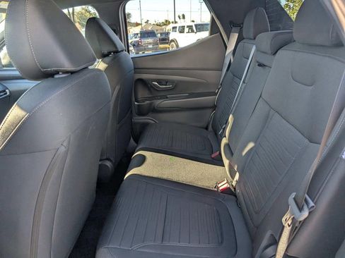 Used 2025 Hyundai Santa Cruz SE image 10