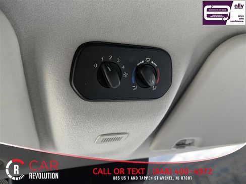 Used 2019 Ford Transit 350 XL image 34