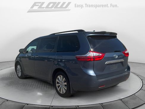 Used 2017 Toyota Sienna Limited Premium AWD/4WD image 5
