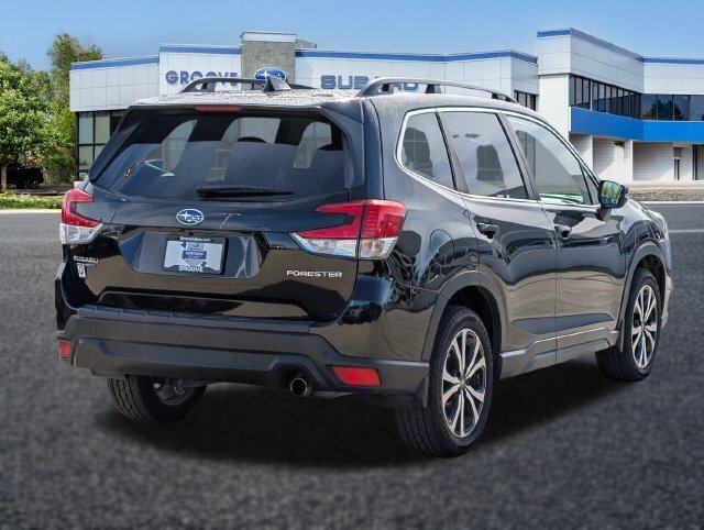 Certified 2023 Subaru Forester Limited AWD/4WD image 6