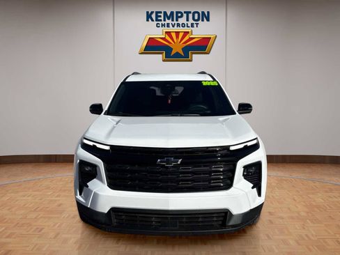 Used 2025 Chevrolet Traverse LT w/ Midnight/Sport Edition image 1