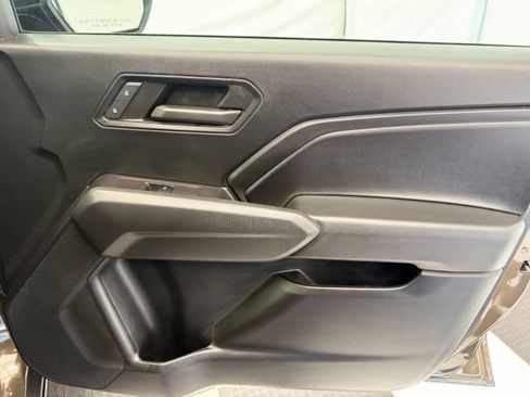 Used 2024 Chevrolet Colorado Trail Boss w/ Technology Package AWD/4WD image 24