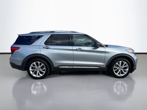 Used 2022 Ford Explorer Platinum w/ Equipment Group 601A image 4