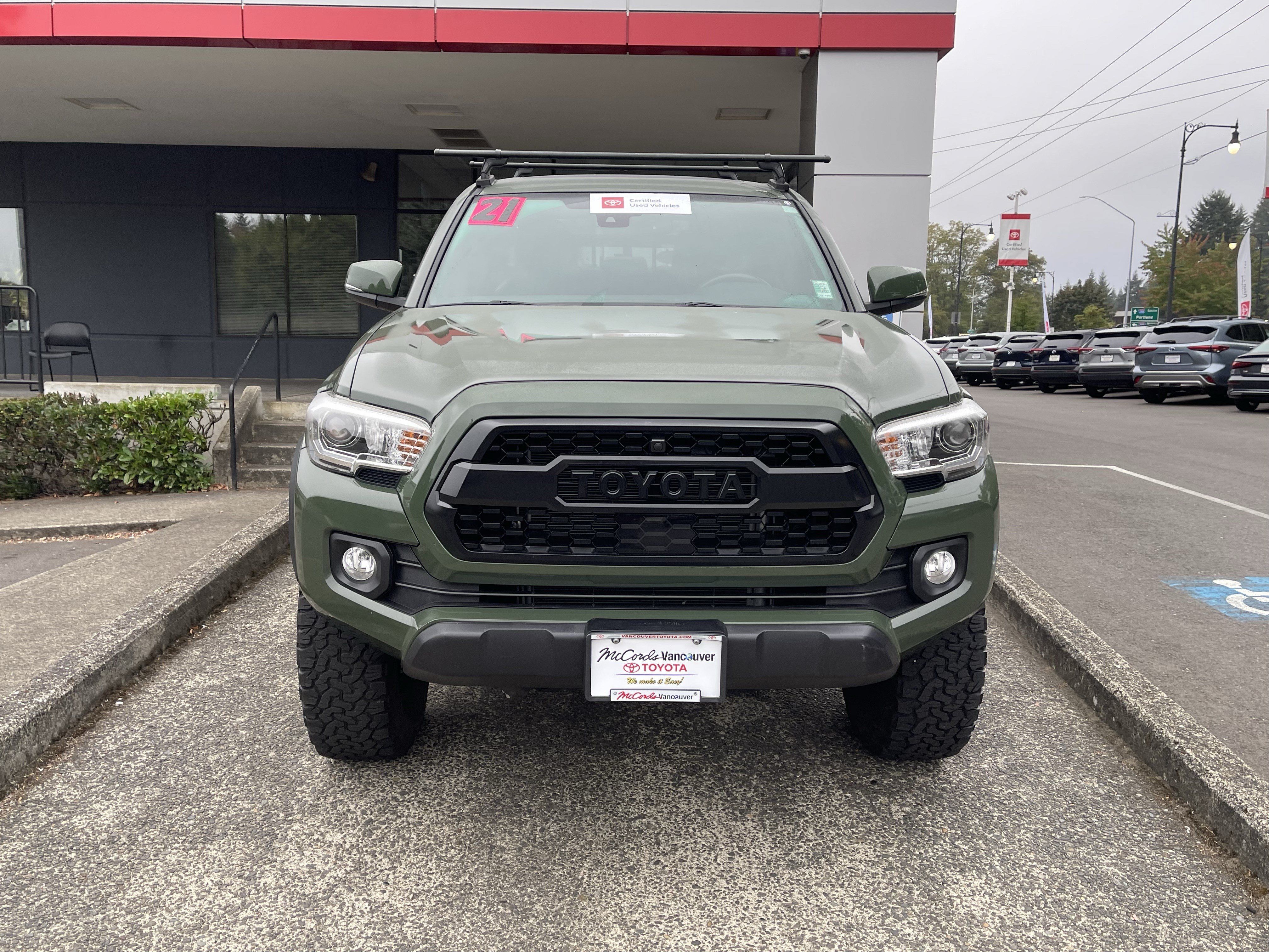 Certified 2021 Toyota Tacoma TRD Off-Road w/ TRD Premium Off Road Package AWD/4WD image 2