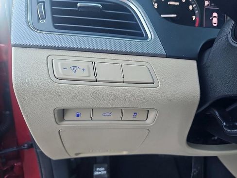 Used 2017 Hyundai Sonata SE image 12