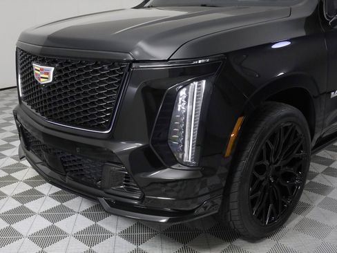 Used 2025 Cadillac Escalade V image 45