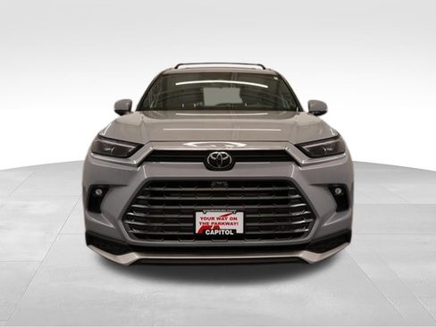 Used 2025 Toyota Grand Highlander AWD Hybrid image 6