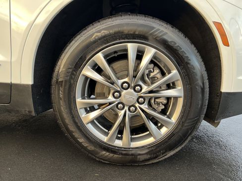 Used 2021 Cadillac XT5 Premium Luxury image 10