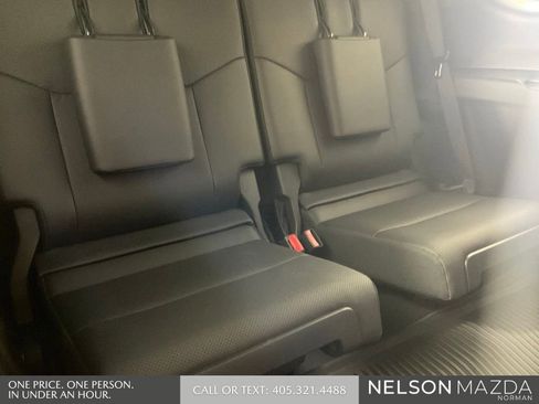 Used 2025 Lexus GX 550 w/ Accessory Package (2T) AWD/4WD image 34