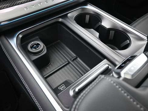 New 2026 Ford Expedition Max Platinum w/ Stealth Appearance Package image 17