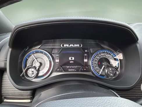 Used 2019 RAM 2500 Limited image 15