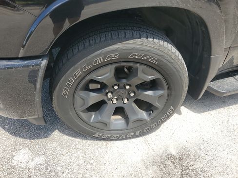 Used 2025 RAM 1500 Big Horn AWD/4WD image 6