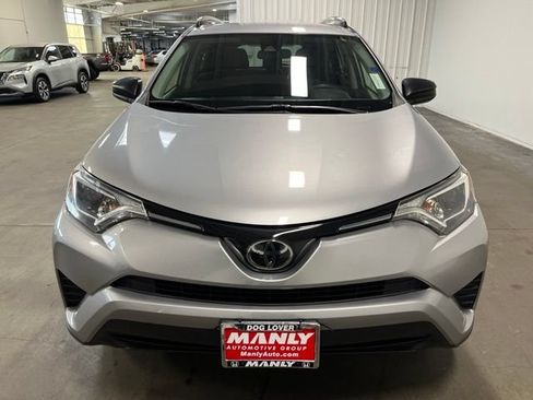 Used 2018 Toyota RAV4 LE w/ All Weather Liner Package AWD/4WD image 8