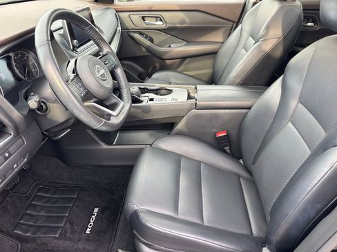 Used 2022 Nissan Rogue SV w/ SV Premium Package FWD image 13