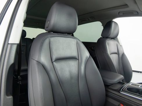 Used 2023 Audi Q7 3.0T Premium Plus AWD/4WD image 38