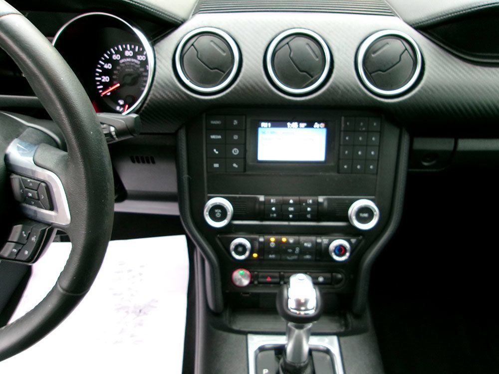 Used 2020 Ford Mustang Coupe RWD image 15