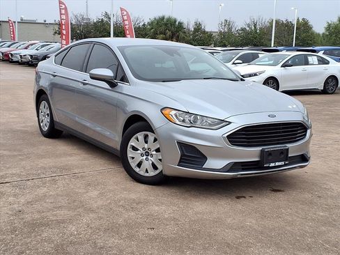 Used 2020 Ford Fusion S image 1
