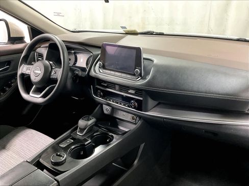 Used 2023 Nissan Rogue SV AWD/4WD image 14