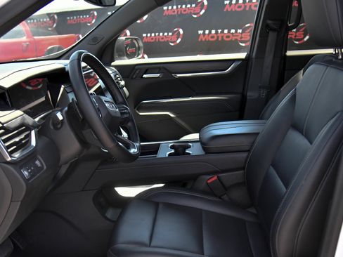 Used 2024 GMC Acadia Elevation FWD image 18