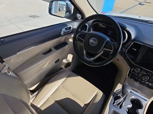 Used 2021 Jeep Grand Cherokee Limited image 15