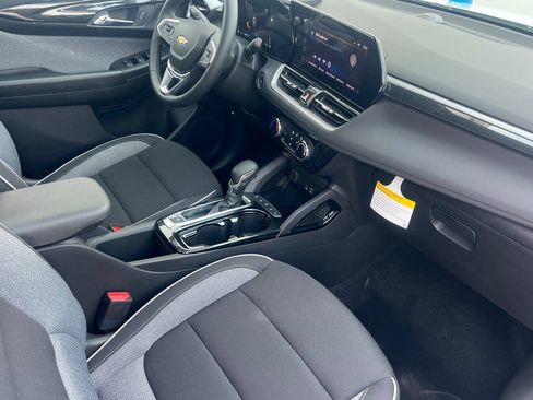 New 2026 Chevrolet TrailBlazer LT w/ LT Cold Weather Package AWD/4WD image 13