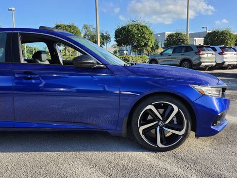 Used 2021 Honda Accord Sport image 2