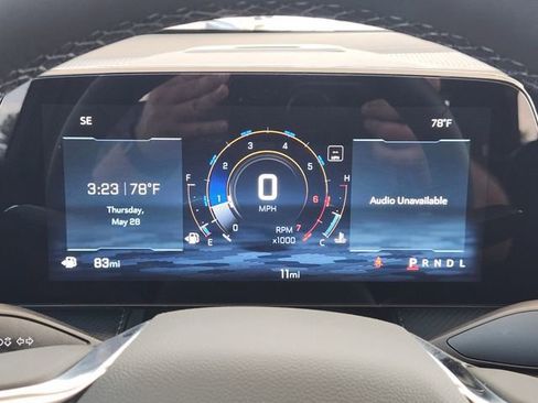 New 2026 Chevrolet Equinox LT w/ Safety and Technology Package FWD image 13