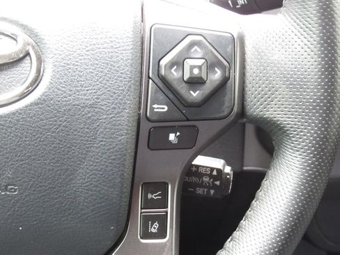 Certified 2019 Toyota Tacoma TRD Sport w/ Technology Package AWD/4WD image 26