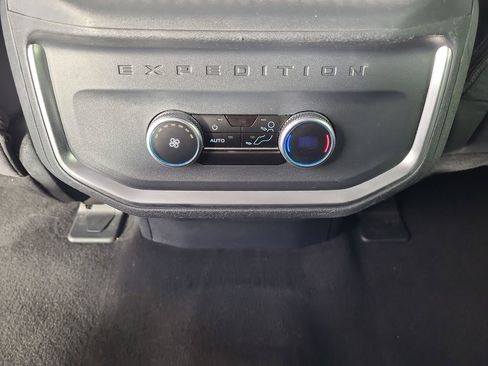 Used 2025 Ford Expedition Max Active image 16