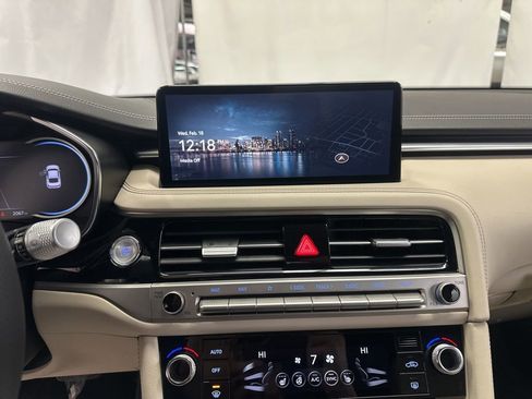 Used 2026 Genesis G70 2.5T image 15