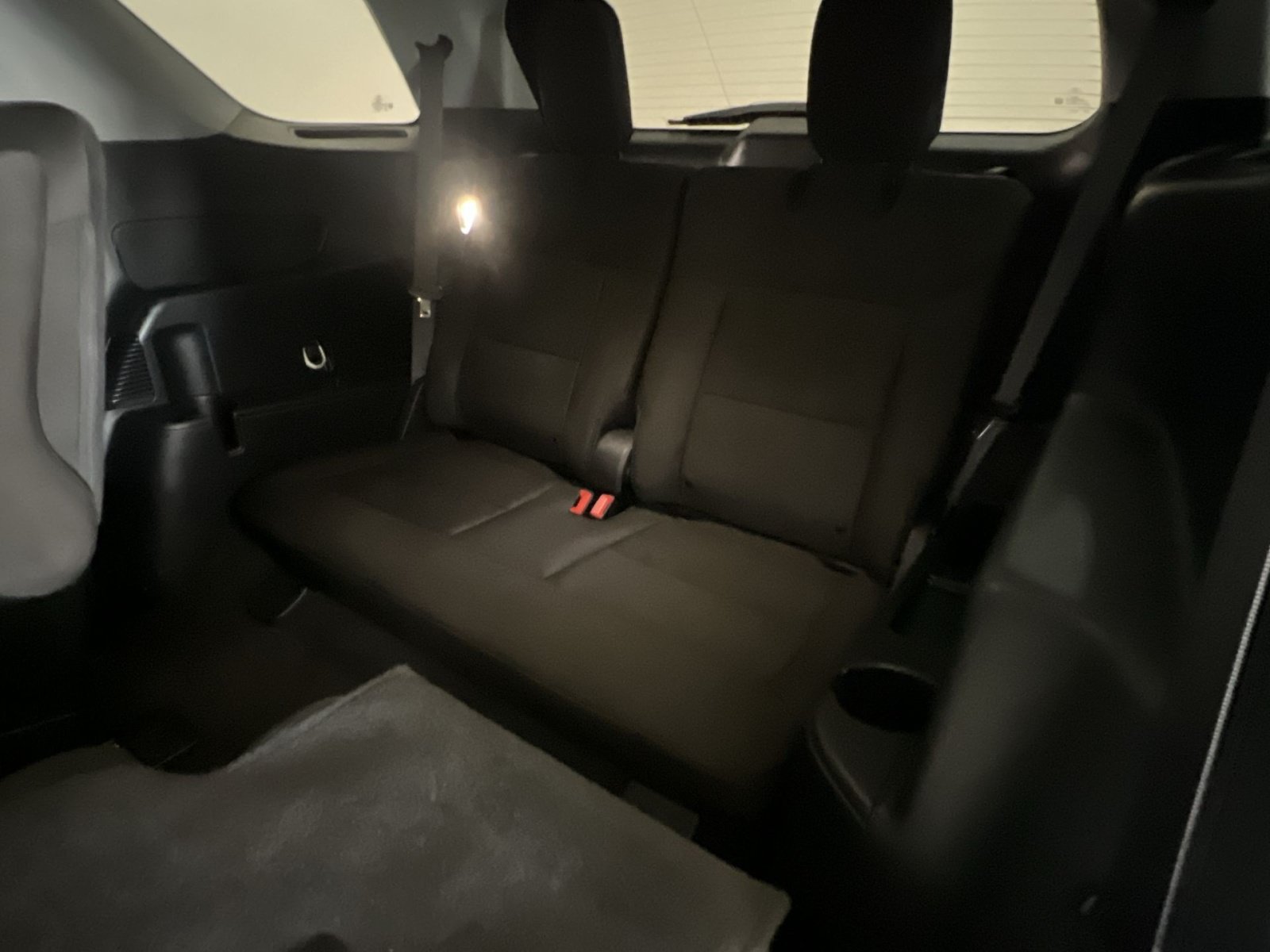 Used 2023 Ford Explorer XLT AWD/4WD image 25