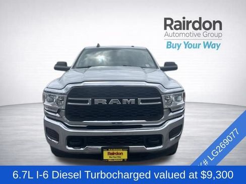 Used 2020 RAM 2500 Tradesman w/ Chrome Appearance Group AWD/4WD image 2