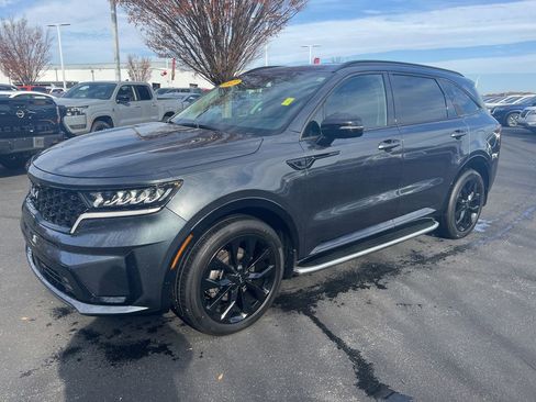 Used 2022 Kia Sorento EX image 5