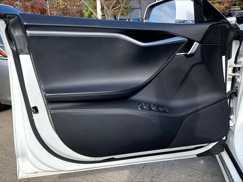 Used 2017 Tesla Model S 75 image 19