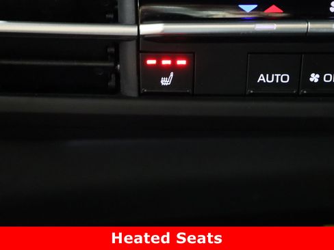 Used 2025 Toyota Sienna XLE Woodland Edition image 23